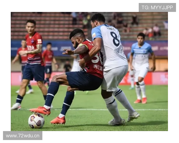 [国内足球]冯劲射门变助攻 奇塔迪尼垫射破门.